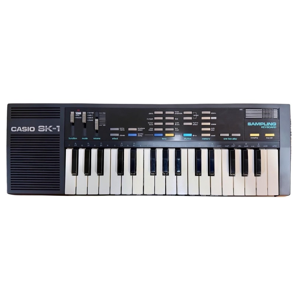 Casio SK-1 Sampling Keyboard 32-Key Vtg 8-Bit Lo-Fi Digital Synthesizer 1980s
